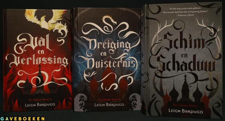 Grisha - Leigh Bardugo - Blossom Books - 3x - Hardcover, Boeken, Fantasy, Gelezen, Ophalen of Verzenden