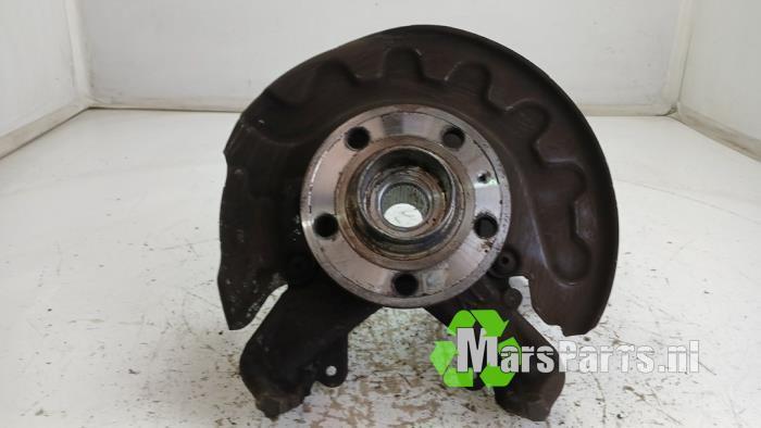 Fusee rechts-voor van een Volkswagen Polo, Auto-onderdelen, Ophanging en Onderstel, Volkswagen, Gebruikt, 3 maanden garantie, Ophalen of Verzenden