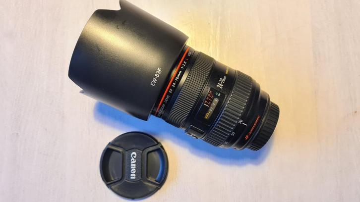 Canon EF 24-70mm f/2.8.0L USM met zonnekap, Audio, Tv en Foto, Fotografie | Lenzen en Objectieven, Gebruikt, Standaardlens, Zoom