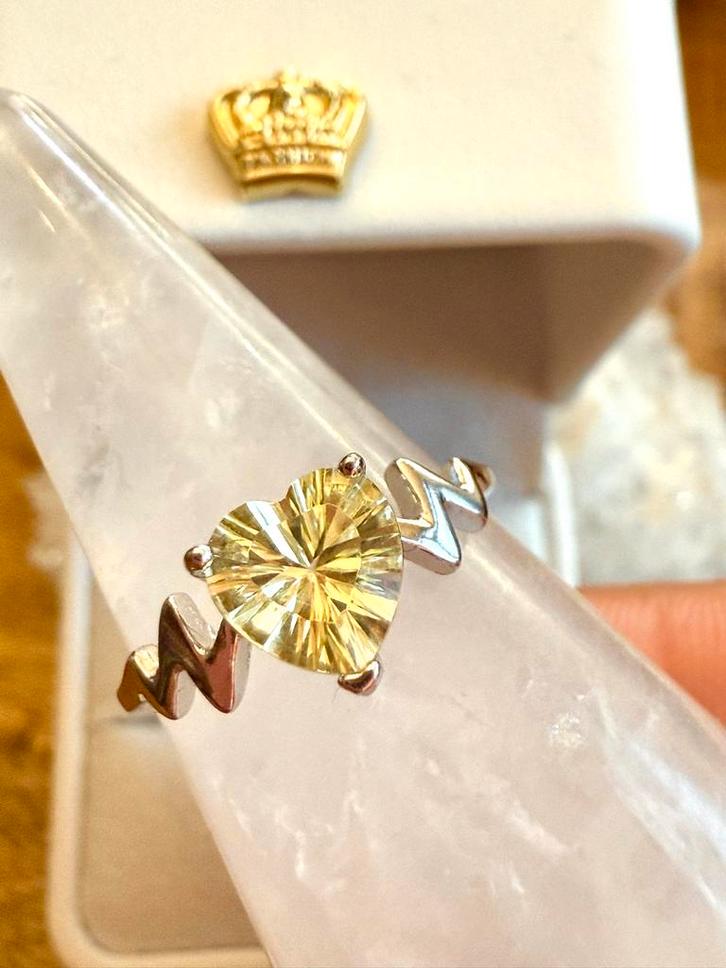 Zilveren Ring met Citrien Hart - Verstelbaar!, Sieraden, Tassen en Uiterlijk, Ringen, Nieuw, Dame, Zilver, Met edelsteen, Ophalen of Verzenden