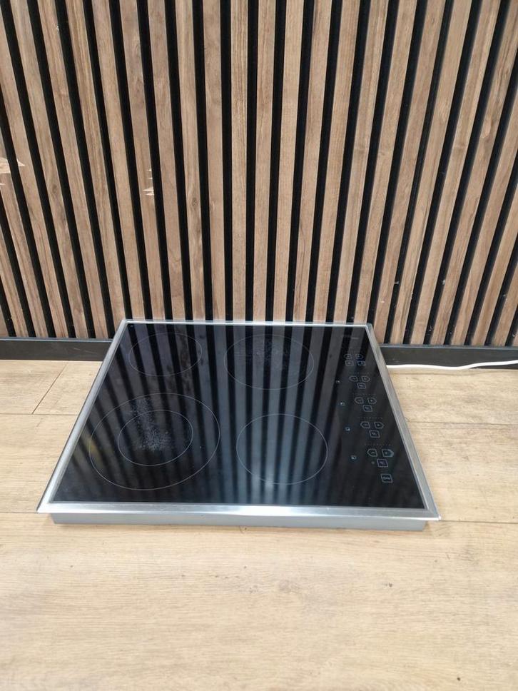 Mooie Etna Keramische inbouwkookplaat (Gratis bezorgen), Witgoed en Apparatuur, Kookplaten, Zo goed als nieuw, Inbouw, Keramisch