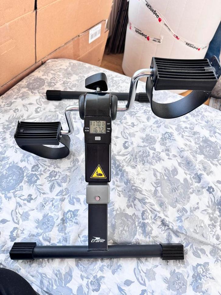 Compacte Stoelfiets - Ideaal voor Thuisrevalidatie, Sport en Fitness, Fitnessapparatuur, Gebruikt, Stoelfiets, Armen, Metaal, Ophalen