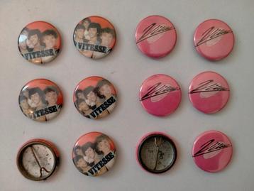 Vitesse Herman van Boeyen buttons logo band rock pop vintage beschikbaar voor biedingen