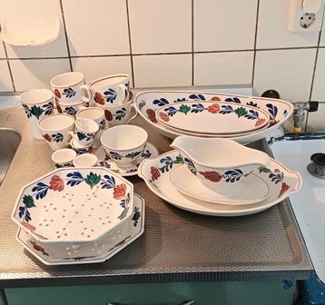 Boerenbond servies  beschikbaar voor biedingen