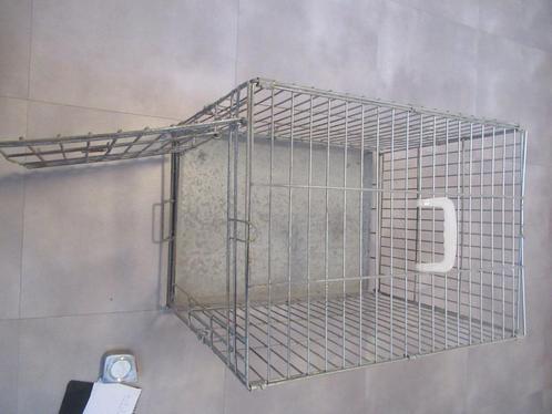 honden bench (midden model) 60 x 42 x 50 cm ongeveer, Dieren en Toebehoren, Hondenbenches, Zo goed als nieuw, Ophalen