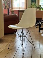 2 Vitra Eames DSR design eetkamerstoel stoelen, Eames chair, Huis en Inrichting, Stoelen, Gebruikt, Twee, Wit, Design
