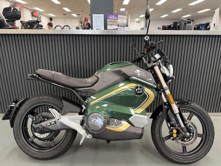 Super Soco TC Wanderer 2025 inc 2 accu's Nieuwstaat, Fietsen en Brommers, Scooters | Overige merken, Zo goed als nieuw, Maximaal 45 km/u