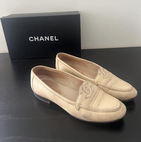 CHANEL - beige loafers - maat 36,5, Kleding | Dames, Schoenen, Gedragen, Instappers, Beige, Verzenden