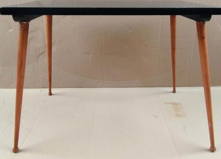 Vintage bijzettafeltje met zwart geverfd blad - 50x30x39, Huis en Inrichting, Tafels | Bijzettafels, Gebruikt, Rechthoekig, Minder dan 45 cm