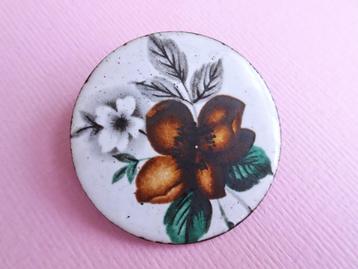 jwg Vintage 50s 60s emaille bloem bloemen broche wit koper beschikbaar voor biedingen