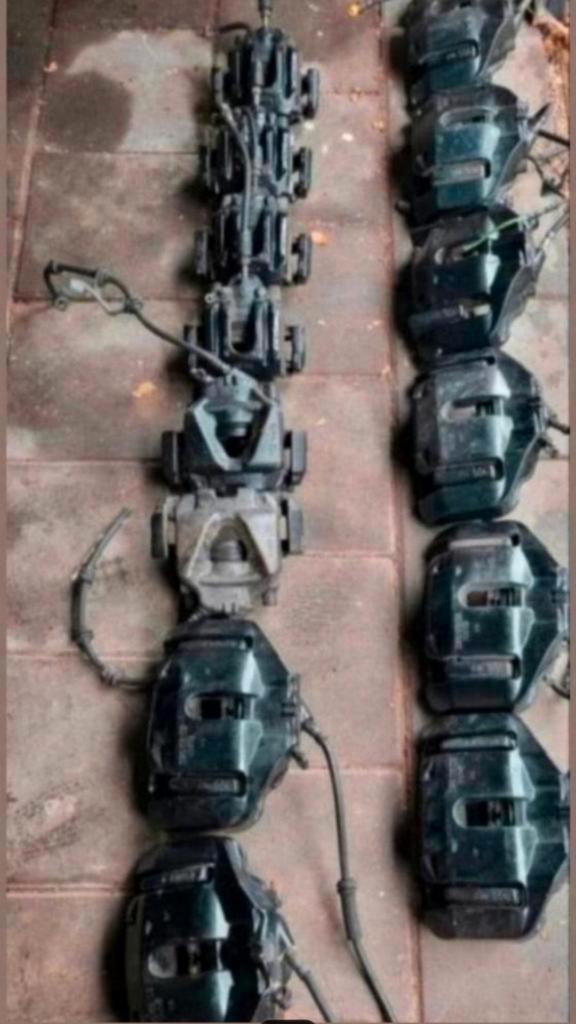 GOEDE STAAT BMW M3 S65 E90 E92 E93 REMKLAUWEN RONDOM, Auto diversen, Overige Auto diversen, Ophalen of Verzenden