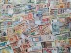Verzameling 300 wereldbiljetten, allemaal verschillend - UNC, Postzegels en Munten, Munten en Bankbiljetten | Verzamelingen, Ophalen of Verzenden