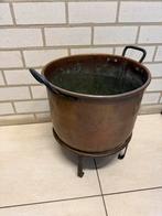 Grote koperen ketel met standaard voor haardhout, Antiek en Kunst, Antiek | Koper en Brons, Ophalen of Verzenden, Koper