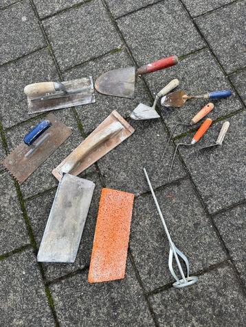 Metselset incl. Diverse benodigheden. Zie foto’s. beschikbaar voor biedingen