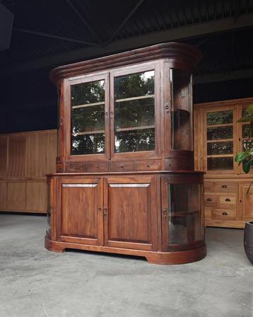 Oude Servieskast | Ronde Buffetkast | Klassieke #2213 beschikbaar voor biedingen