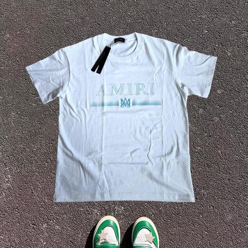 AMIRI T-shirt – Wit met lichtblauw logo (Maat L), Kleding | Heren, T-shirts, Nieuw, Maat 52/54 (L), Wit, Ophalen of Verzenden
