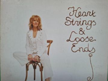LEONI JANSEN - HEART STRINGS & LOOSE ENDS beschikbaar voor biedingen