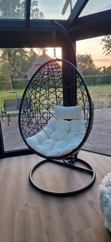 Hangstoel met Kussens - Zwart, Huis en Inrichting, Stoelen, Zo goed als nieuw, Eén, Metaal, Stof, Zwart, Ophalen