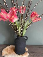 Hoge zwarte kruik, Huis en Inrichting, Woonaccessoires | Vazen, Ophalen of Verzenden, Zo goed als nieuw, Zwart, Minder dan 50 cm