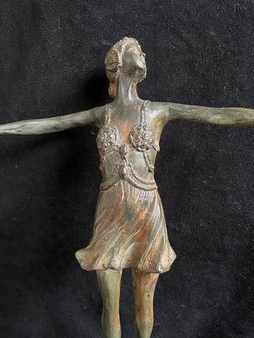 Bronzen dansend meisje Pierre Chenet 36,5 cm zuiver brons