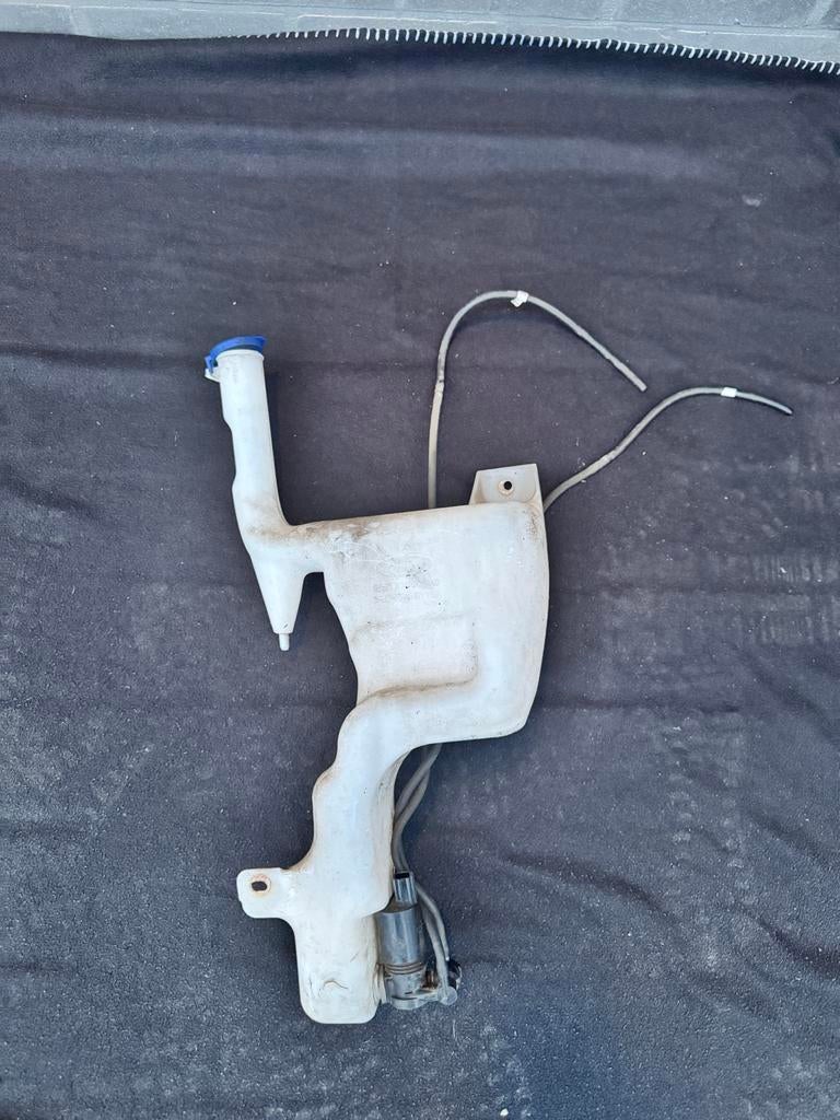 Ford Fiesta MK7 Ruitensproeier Tank + Pomp, Auto-onderdelen, Ophalen of Verzenden, Gebruikt, Ford