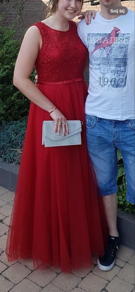 Prachtige Rode Gala Jurk - Juju & Christine, Kleding | Dames, Jurken, Zo goed als nieuw, Maat 42/44 (L), Rood, Onder de knie, Ophalen