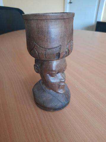 Beeldje/kommetje "hoofd"  gesneden uit hout beschikbaar voor biedingen