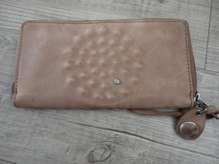 ZGAN MOOIE LEREN PORTEMONEE VAN NOOSA, Sieraden, Tassen en Uiterlijk, Portemonnees, Zo goed als nieuw, Beige, Leer, Ophalen of Verzenden