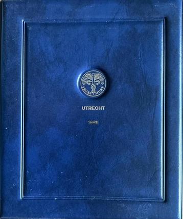 Proof Muntset Nederland 1985 met zilveren penning beschikbaar voor biedingen