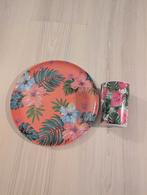 Gratis bord en beker plastic, Huis en Inrichting, Ophalen, Overige materialen, Zo goed als nieuw, Bord(en)