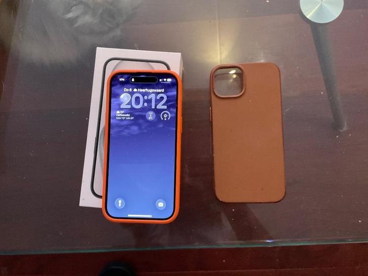 iPhone 15 | 128Gb | zwart | incl 2 hoesjes, Telecommunicatie, Mobiele telefoons | Apple iPhone, Zo goed als nieuw, 128 GB, Zonder abonnement