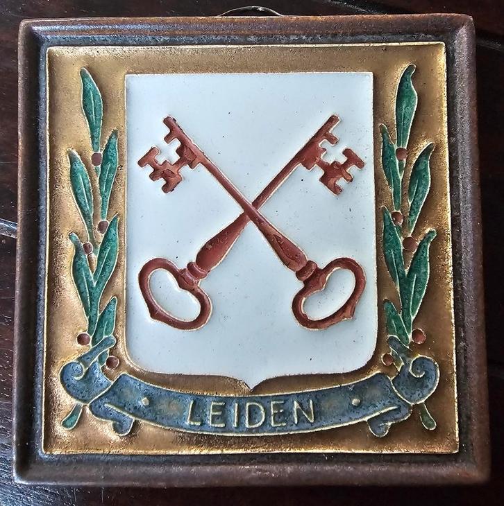 Leiden Stadswapen Tegel - Twee Sleutels, Antiek en Kunst, Antiek | Wandborden en Tegels, Ophalen of Verzenden
