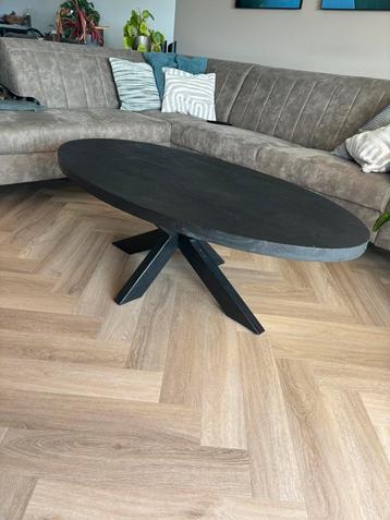 Salontafel ovaal zwart beschikbaar voor biedingen