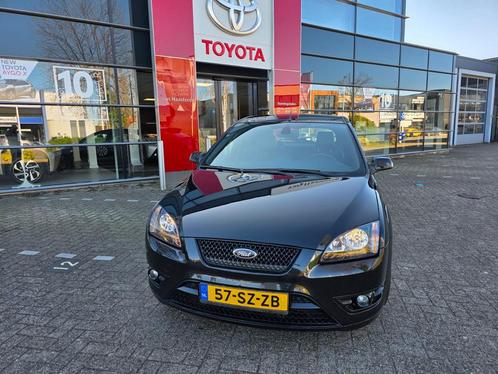 Ford Focus ST 2.5 20V Turbo 310PK/500NM 5D 2006 Zwart, Auto's, Ford, Particulier, Focus, ABS, Airbags, Airconditioning, Alarm