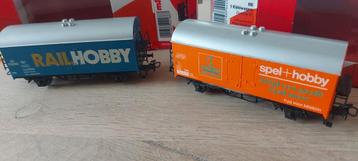 2 Märklin NS gesloten goederenwagens Railhobby + Vedes  beschikbaar voor biedingen