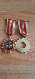 Oude medailles / speldjes - Actie '68, Ophalen of Verzenden, Gebruikt, Overige onderwerpen, Speldje of Pin