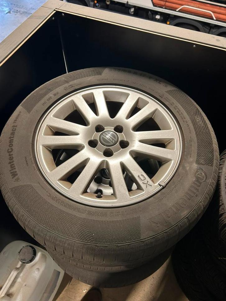 Volvo 17 inch lichtmetalen VELGEN met Continental banden, Auto-onderdelen, Banden en Velgen, Velg(en), Winterbanden, 17 inch, Personenwagen