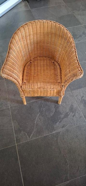 Vintage rotan kinderstoel  beschikbaar voor biedingen