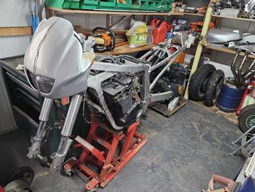 Onderdelen/projecten GS1000, GSX1100, GSXR1100 beschikbaar voor biedingen