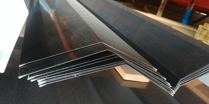 Dakpanprofielplaten en zetwerk	€8,27, Doe-het-zelf en Verbouw, Platen en Panelen, Nieuw, Overige materialen, Ophalen