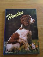 Te koop aangeboden drie boeken over hondenrassen ., Ophalen, Zo goed als nieuw, Vogels