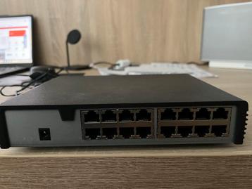 16 Poorts Switch - Perfecte Staat beschikbaar voor biedingen