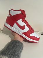 Nike Dunk High Championship Red maat 45,5, Kleding | Heren, Schoenen, Overige kleuren, ., Nieuw, Ophalen of Verzenden