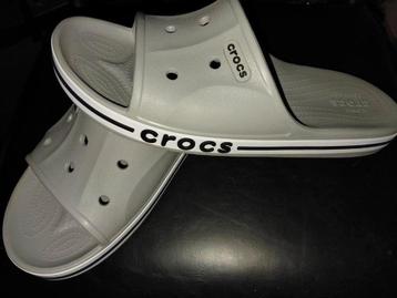 CROCS slipper grijs maat 42 beschikbaar voor biedingen