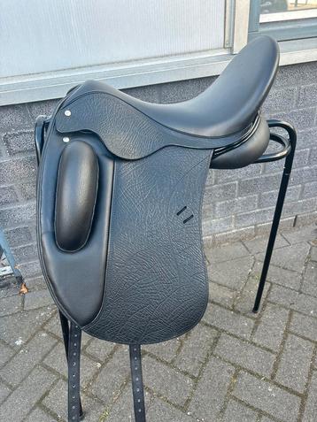Empire dressuurzadels outlet | SR Horseproducts beschikbaar voor biedingen