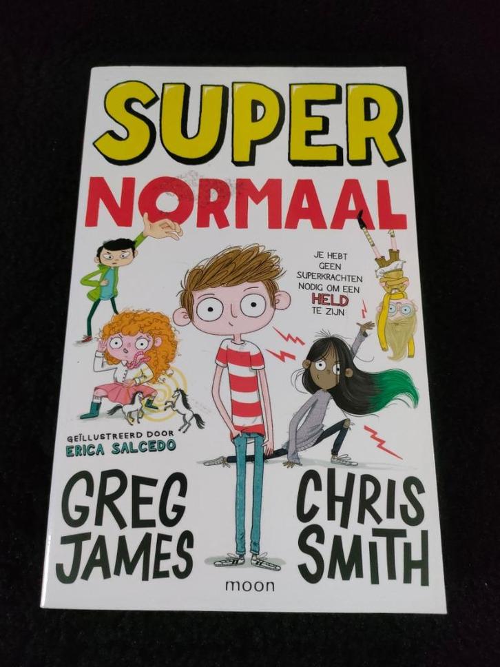 Super Normaal, Boeken, Kinderboeken | Jeugd | 10 tot 12 jaar, Zo goed als nieuw, Fictie, Ophalen of Verzenden