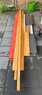 Gratis partij balken en planken, Doe-het-zelf en Verbouw, Hout en Planken, Ophalen, Zo goed als nieuw, Balk, Overige houtsoorten