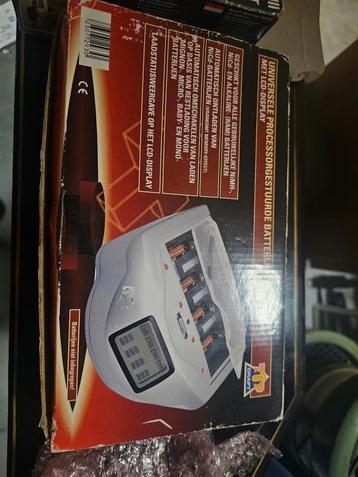 Te koop oplader voor battery s beschikbaar voor biedingen