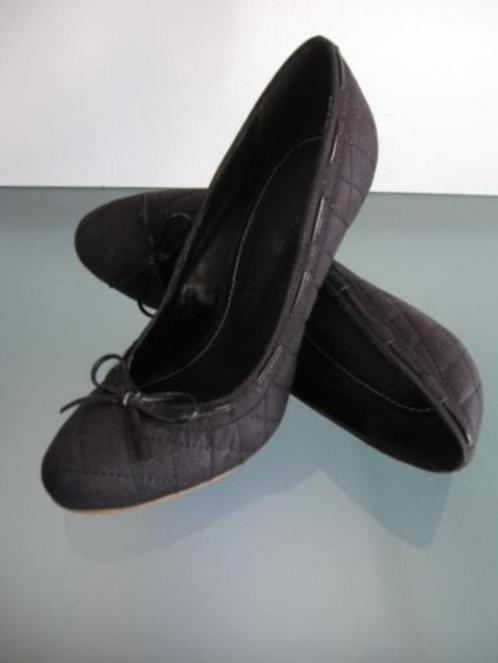 GRATIS VERZENDEN | LA STRADA luxe zwarte pumps 38, Kleding | Dames, Schoenen, Zo goed als nieuw, Pumps, Zwart, Verzenden