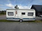 Fendt Saphir 495 – Luxe caravan met mover, airco, voortent, Caravans en Kamperen, Caravans, Rondzit, Airco, Particulier, Fendt